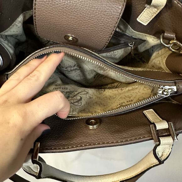 Guess Multicolored Neutrals Color Block Interior Pockets Handbag Shoulder Bag - Picture 4 of 6